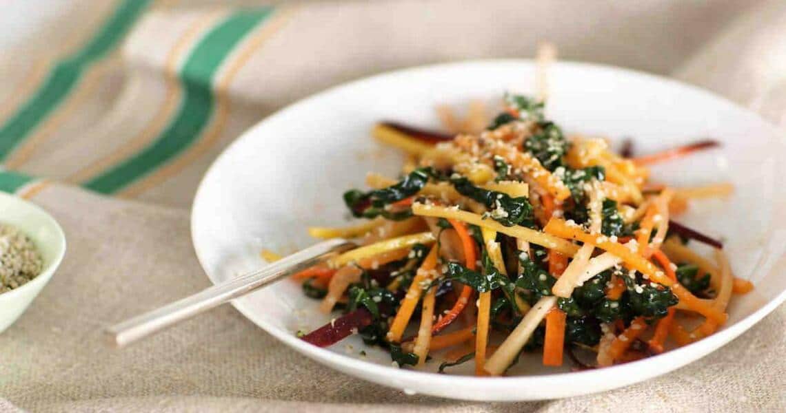 Салат с морской капустой — 15 очень вкусных рецептов