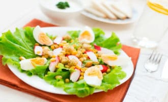 15 вкусных пошаговых рецептов крабового салата