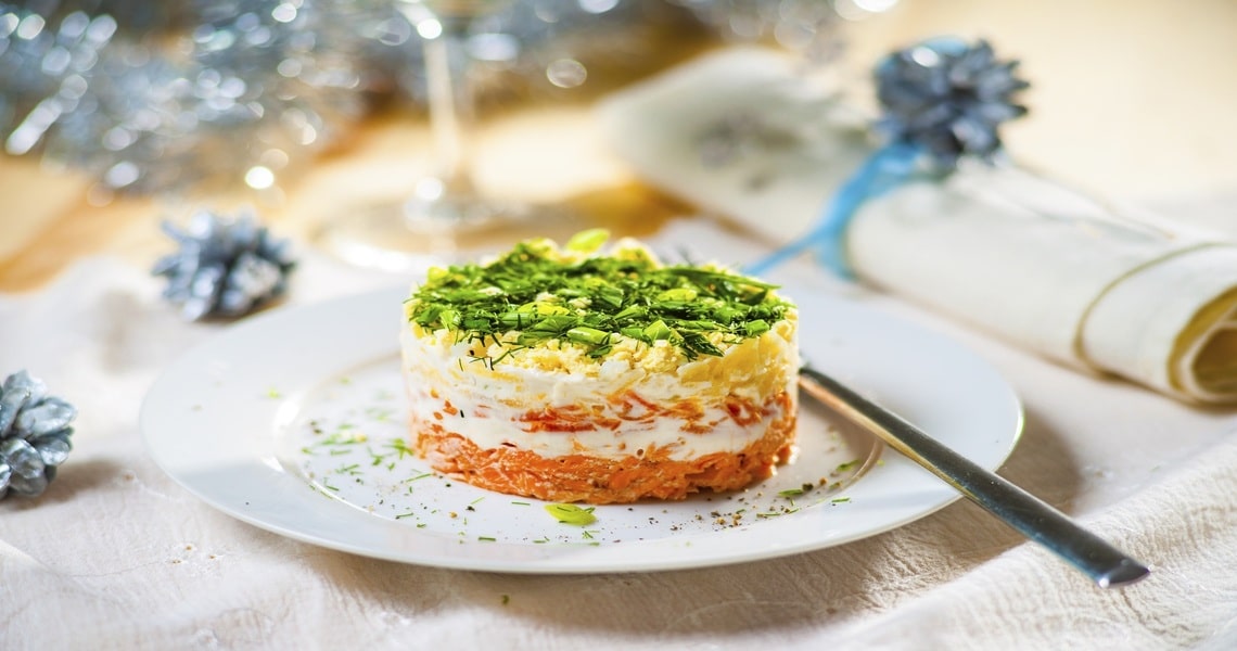 Салат мимоза с сардиной — 3 быстрых и вкусных рецепта