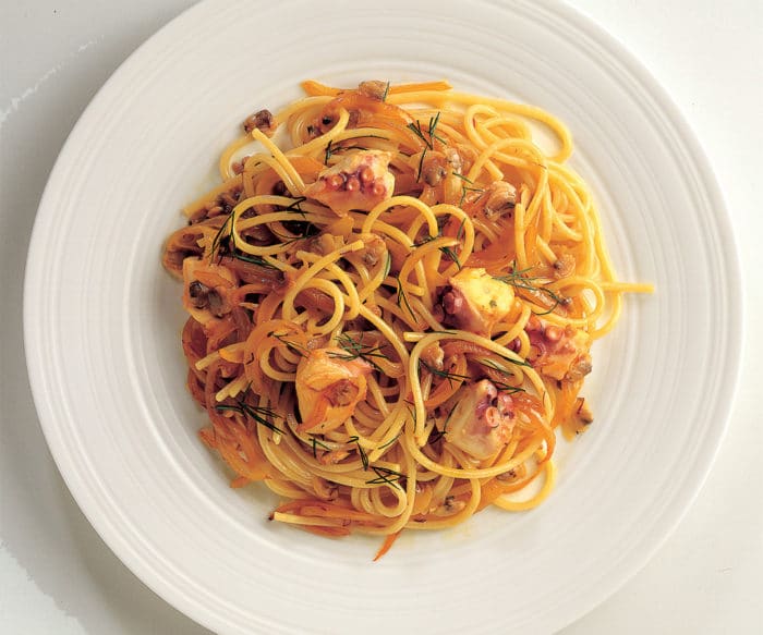 спагетти с осьминогом 