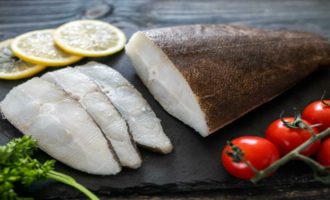 Калорийность палтуса на 100 грамм: БЖУ рыбы, ее польза и вред