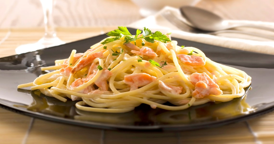 Спагетти с семгой: идеальное блюдо для романтических посиделок