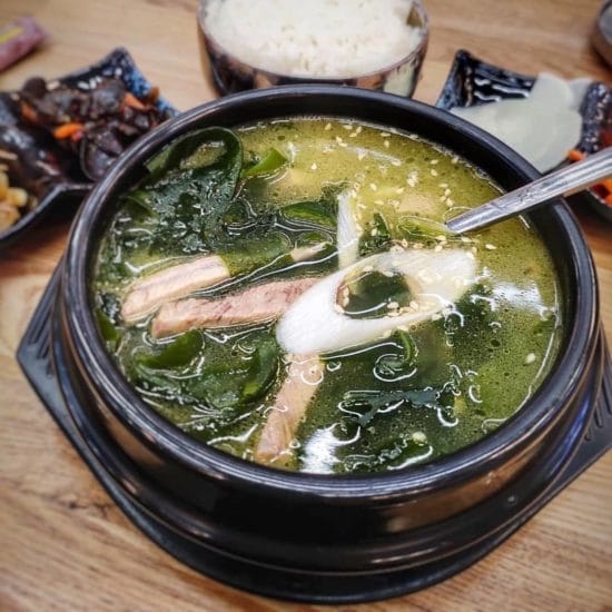 Рецепт корейского супа «Миёккук»