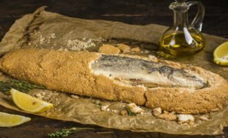 Как приготовить рыбу сибас в духовке в соли