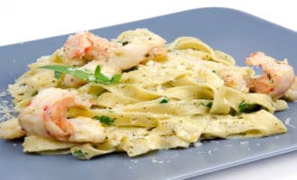 Окунись в Итальянскую кухню с потрясающими спагетти с креветками
