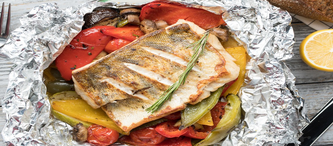 Как запечь рыбу в фольге: 3 варианта шикарного ужина для всей семьи