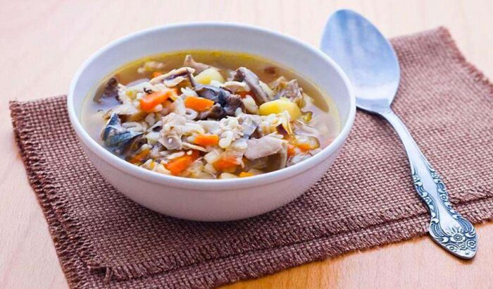 наваристый рыбный суп с грибами и макаронами