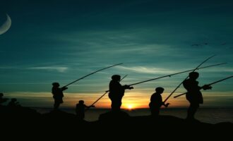 Ночная рыбалка: правда ли, что поймать сома можно только ночью