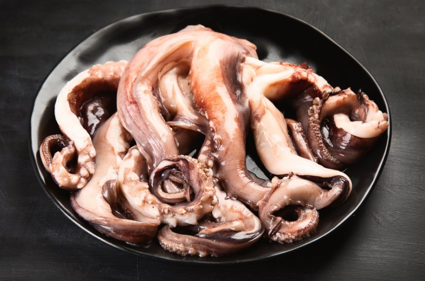 Полезен ли осьминог для организма человека: что может дать этот морепродукт
