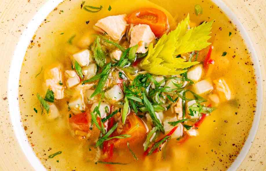 суп с овощами и рыбой 
